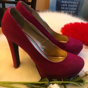 GORGEOUS HEELS 👠 👠